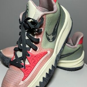 Nike Kyrie Low 4 "Pale Coral" Iron Grey